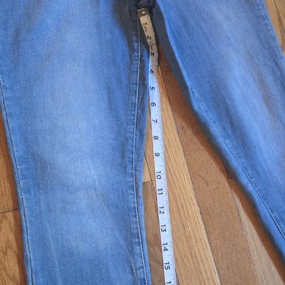 Refuge High Rise Blue Jeans - Picture 9 of 9